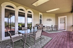 House (5 Bedrooms) | Interior - Mcminnville Wine Country Home w/ Hot Tub + Deck (McMinnville)