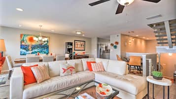 Apartment (4 Bedrooms) | Front of property