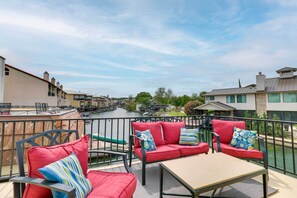 Apartment (4 Bedrooms) | Interior - Waterfront Home w/ Dock on Lake Lyndon B Johnson! (Horseshoe Bay)