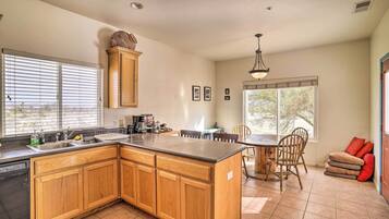 独立别墅 (3 Bedrooms) | 私人厨房 | 微波炉、烤箱、炉灶、洗碗机