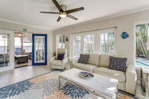 House (3 Bedrooms) | Interior - Indian Rocks Beach Home - 2 Blocks to Beach! (Indian Rocks Beach)