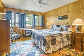 House (3 Bedrooms) | Interior - Lakefront Escape w/ Deck & Kayaks in Lovell! (Lovell)