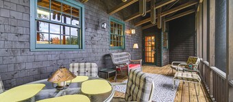 Lakefront Escape w/ Deck & Kayaks in Lovell!