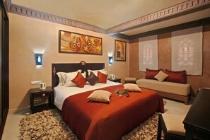11 bedrooms, free WiFi, bed sheets