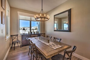 Apartment (2 Bedrooms) | Interior - Hike & Bike! Mtn-view Condo 1 Block to Main St (Winter Park)