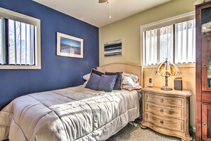 House (2 Bedrooms) | Interior - 9 Mi to Ocean City Beaches: Retreat w/ Patio (Berlin)