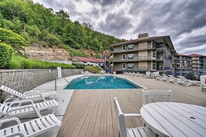 Apartment (3 Bedrooms) | Interior - Pool Access + Private Deck: Lake Ozark Retreat (Lake Ozark)