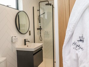 Cottage | Bathroom