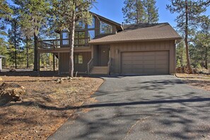 House (3 Bedrooms) | Interior - Sunriver Home w/ Hot Tub & 8 Sharc Passes (Bend)
