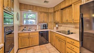 Rumah (2 Bedrooms) | Interior