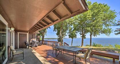 Grand Lake Views + Fire Pit: Monkey Island Home!