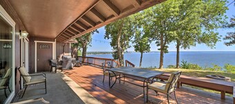 Grand Lake Views + Fire Pit: Monkey Island Home!