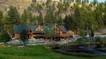 House (Multiple Bedrooms) | Front of property