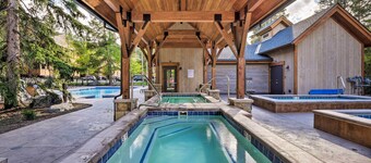 Walk to Lifts! 'snowdogs' Breck Condo w/ Fireplace