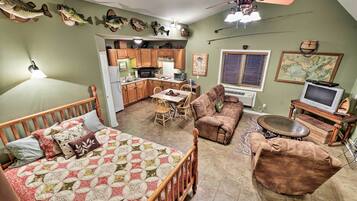 Apartment (0 Bedroom) | Interior