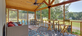 Guntersville Lake Home w/ Deck & Covered Boat Slip