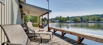 Guntersville Lake Home w/ Deck & Covered Boat Slip