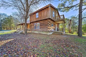 House (2 Bedrooms) | Interior - Wilburton Cabin w/ Fire Pit, Mountain Views! (Wilburton)