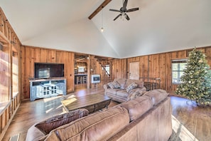 House (2 Bedrooms) | Front of property - Wilburton Cabin w/ Fire Pit, Mountain Views! (Wilburton)