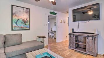 Cottage (2 Bedrooms) | Interior