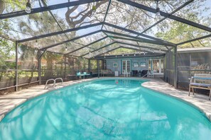 House (4 Bedrooms) | Front of property