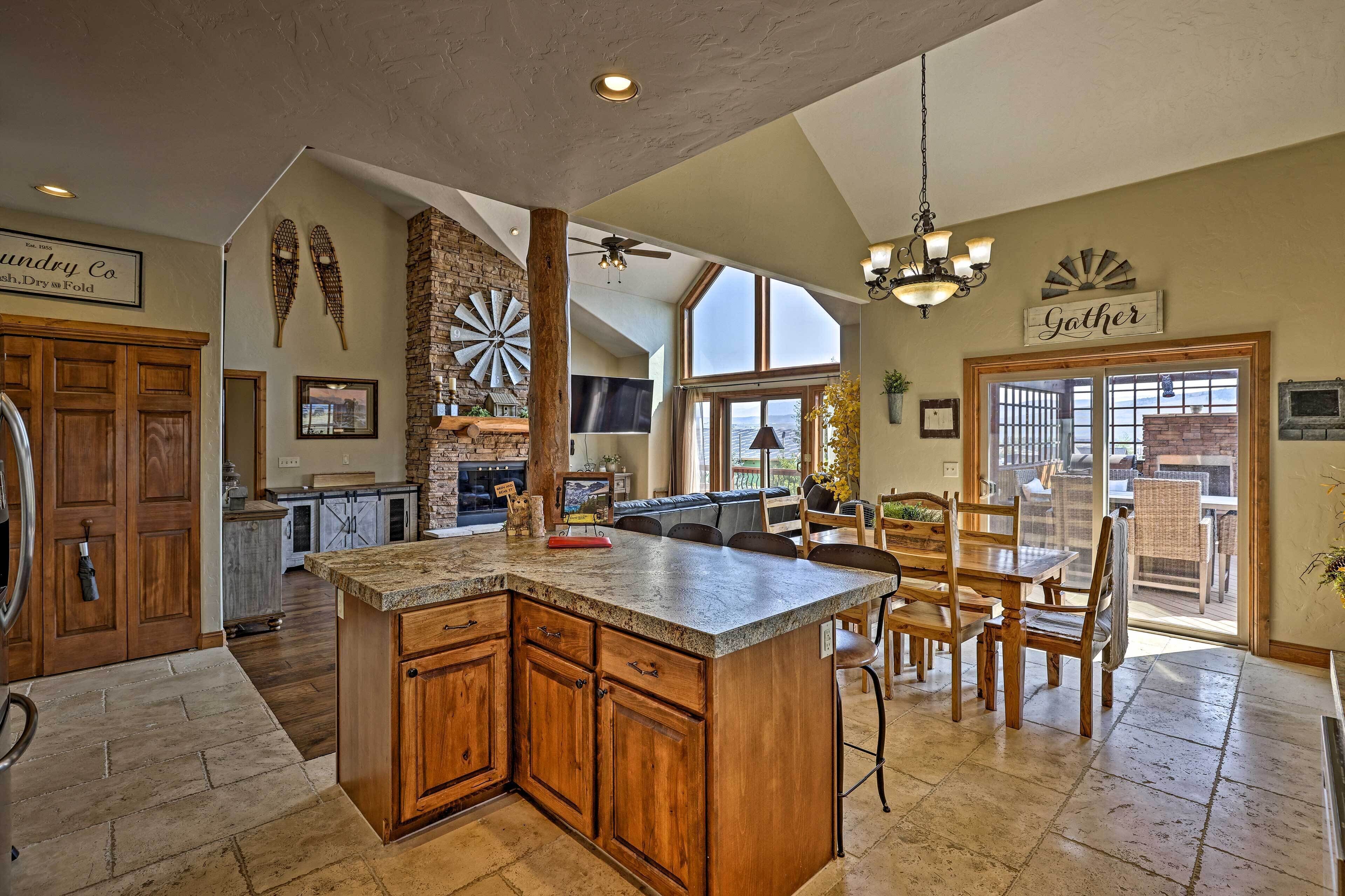 House (4 Bedrooms) | Interior