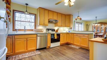 House (4 Bedrooms) | Interior