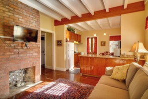 House (2 Bedrooms) | Front of property