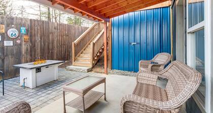 Airy Apartment With Deck - Walk to Main Street!