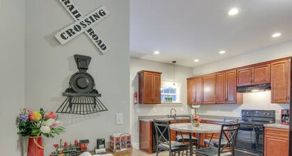 Airy Apartment With Deck - Walk to Main Street!