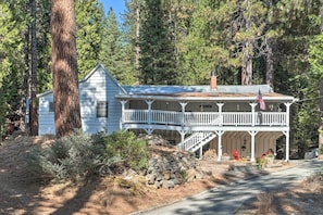 House (2 Bedrooms) | Interior - Strawberry Hill Cabin' 5 Mi to Skiing and Lake (Strawberry)