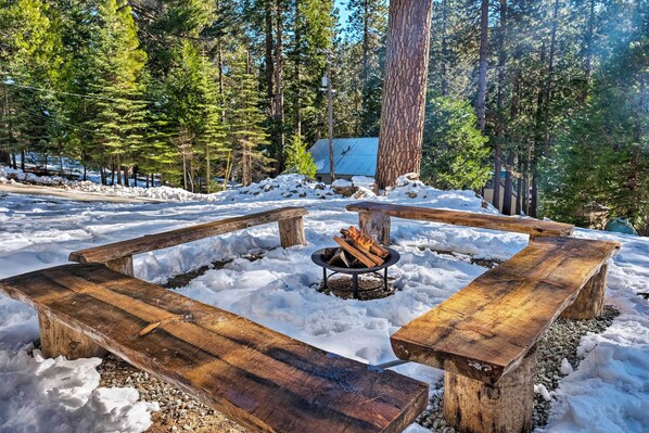 House (2 Bedrooms) | Interior - Strawberry Hill Cabin' 5 Mi to Skiing and Lake (Strawberry)
