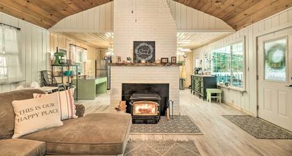 Strawberry Hill Cabin' 5 Mi to Skiing and Lake