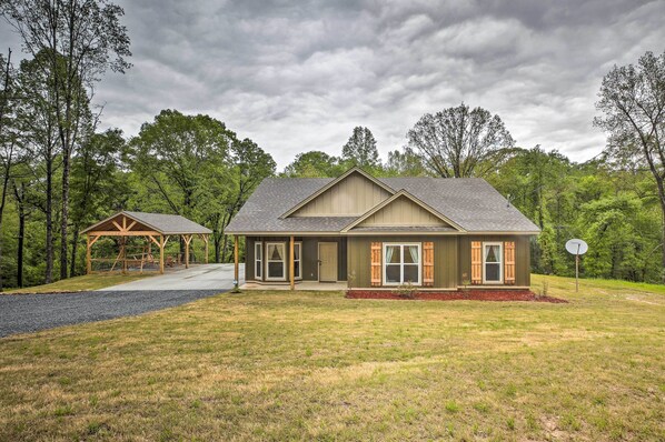 House (3 Bedrooms) | Front of property