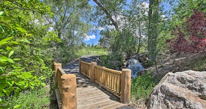 2-condo Property w/ Mtn Views by Golf & Ski Resort