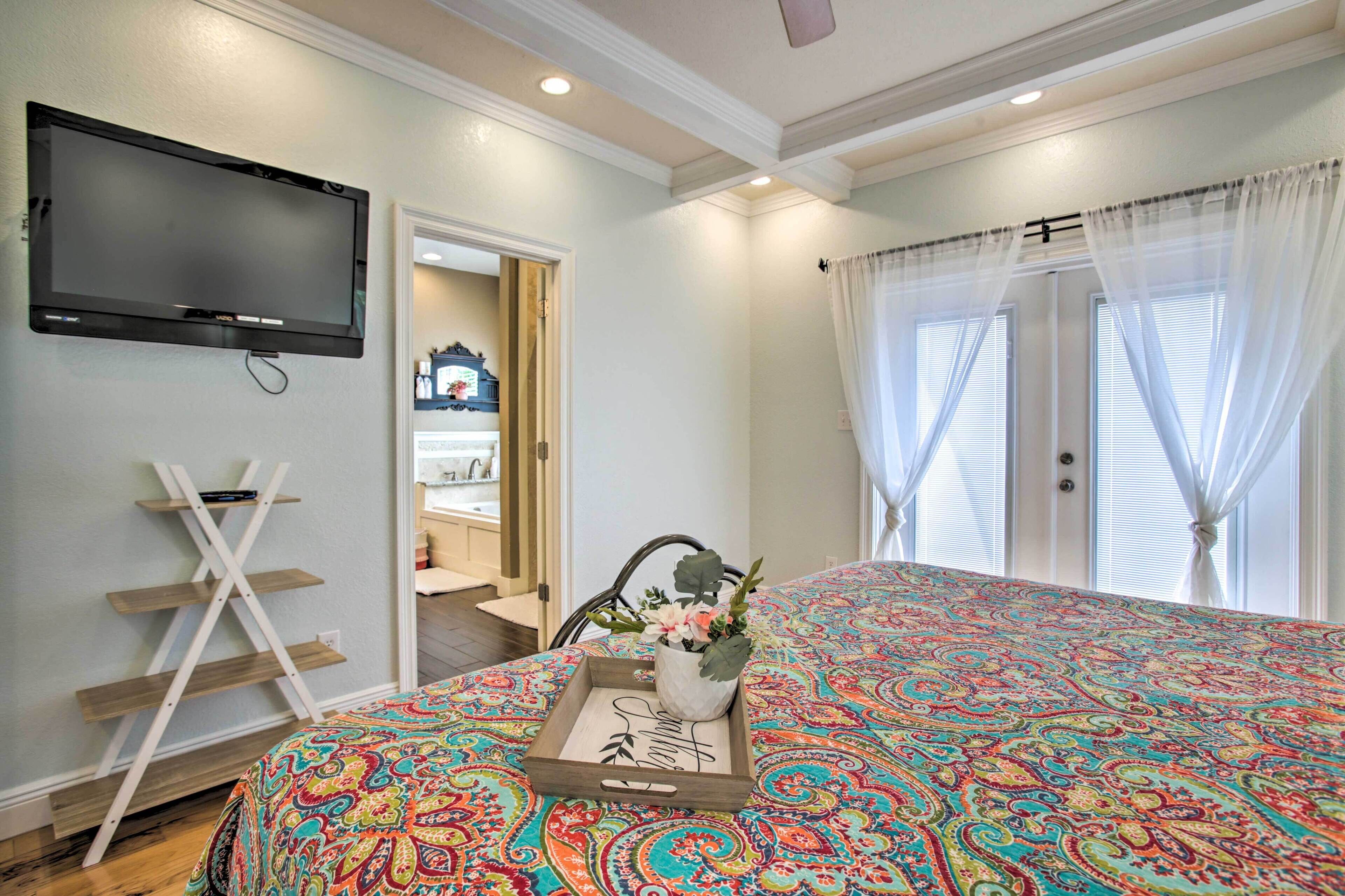 House (5 Bedrooms) | Interior
