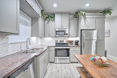 Chic Edinburg Escape: Hike, Fish, & Explore!