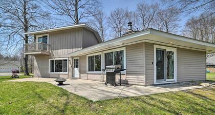 Close to 3 Ski Areas: Michigan Family Retreat!