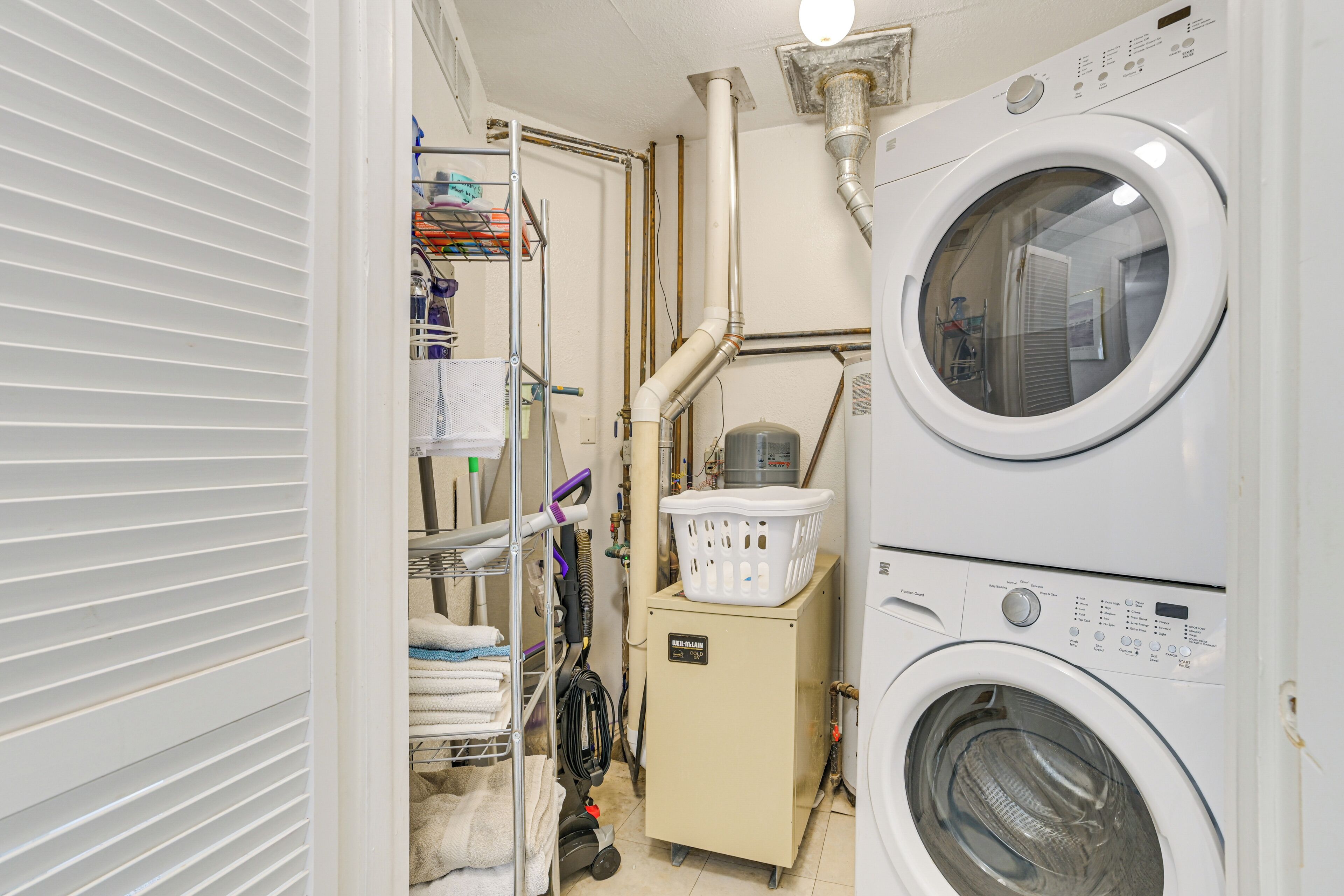 Rumah (4 Bedrooms) | Interior