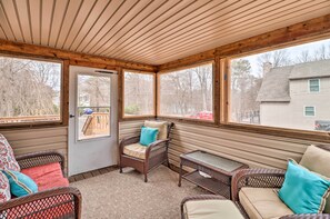 Interior - Albrightsville Cabin w/ Fire Pit: Swim, Hike & Ski (Albrightsville)