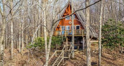 Private Hot Tub: Cabin 1 Mi to Beech Mountain!