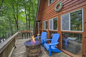 House (3 Bedrooms) | Interior - Private Hot Tub: Cabin 1 Mi to Beech Mountain! (Banner Elk)