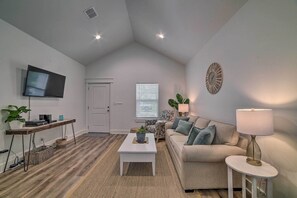 Interior - Home at Holiday Beach - Castaway at Misty Oak! (Rockport)