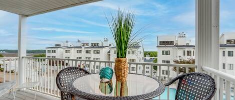 Apartment (2 Bedrooms) | Front of property