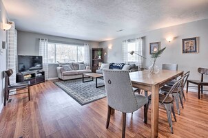 House (5 Bedrooms) | Interior