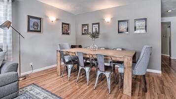 Maison (5 Bedrooms) | Intérieur