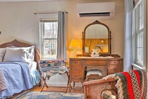 Cottage (2 Bedrooms) | Interior