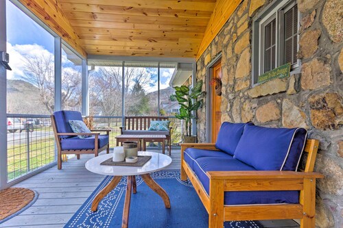 Screened Porch: 'the Rock Cottage' in Hot Springs