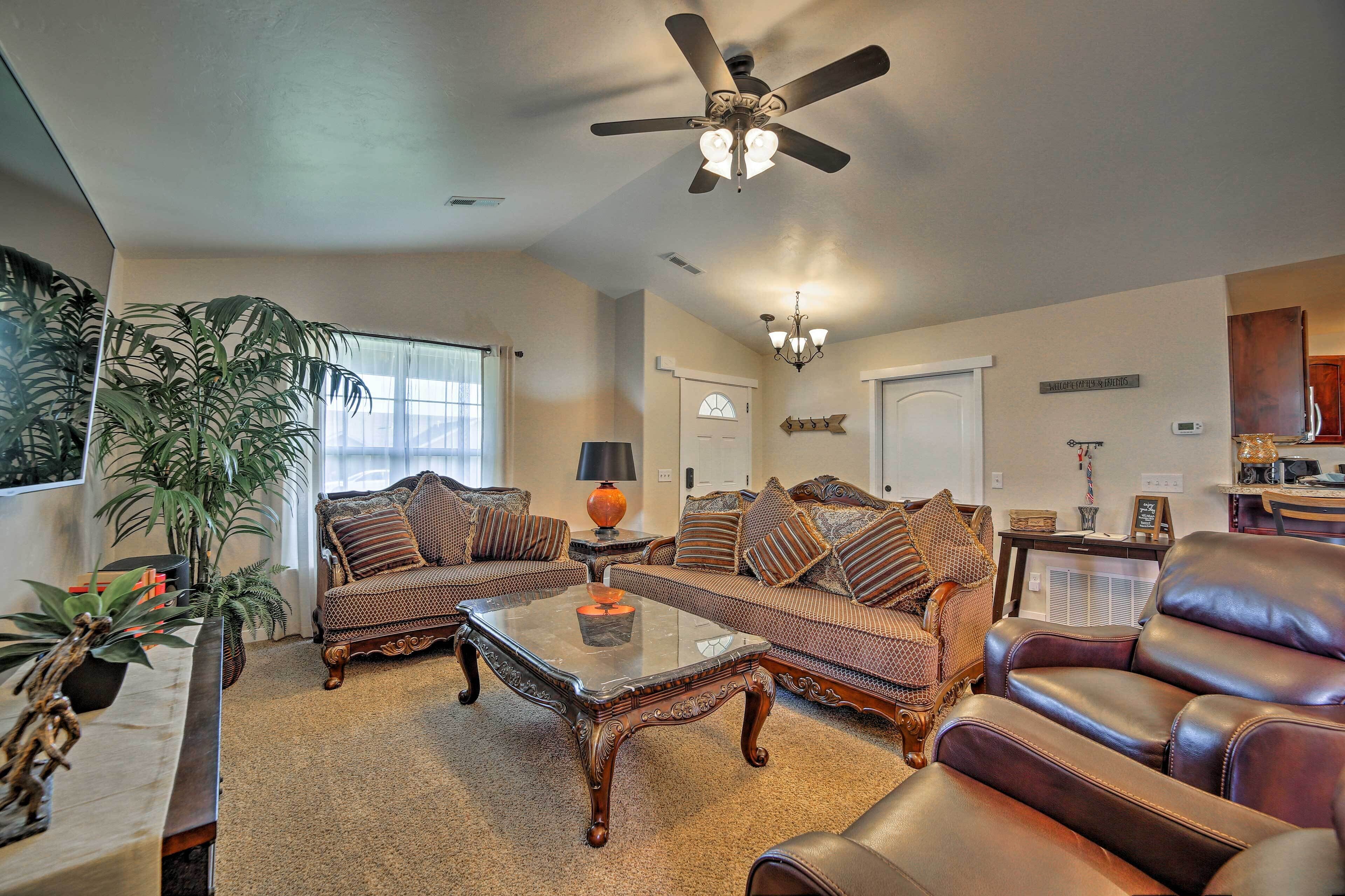 House (4 Bedrooms) | Interior