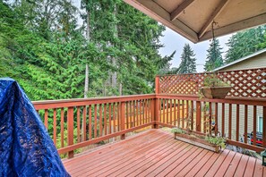 House (4 Bedrooms) | Interior - Spacious Kent Getaway w/ Yard, Deck + Grill! (Kent)